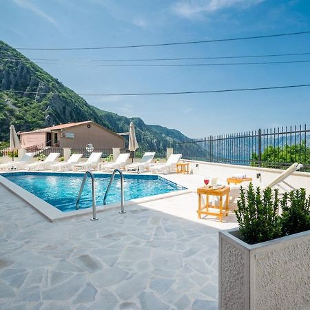 Boka Bay Apartamento Kotor Exterior foto