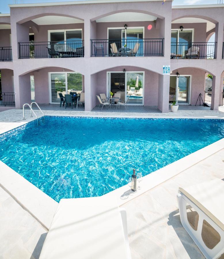 Boka Bay Apartamento Kotor Exterior foto
