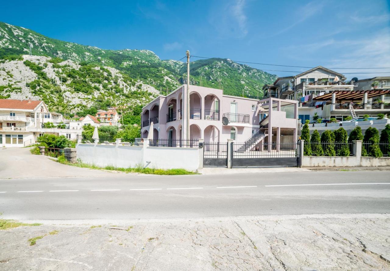 Boka Bay Apartamento Kotor Exterior foto