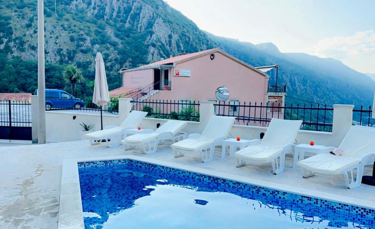 Boka Bay Apartamento Kotor Exterior foto